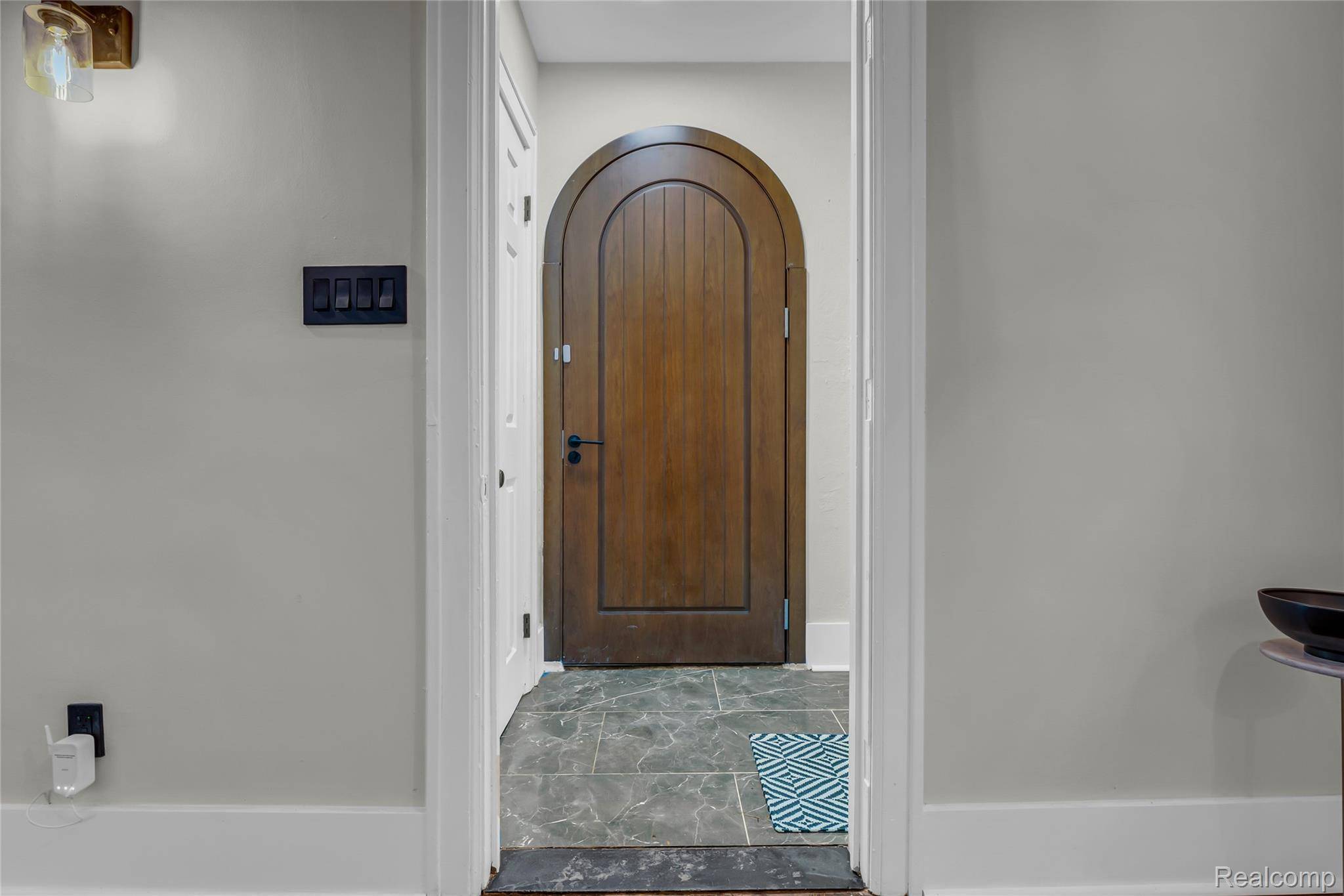 Detroit, MI 48221,18613 Santa Rosa DR