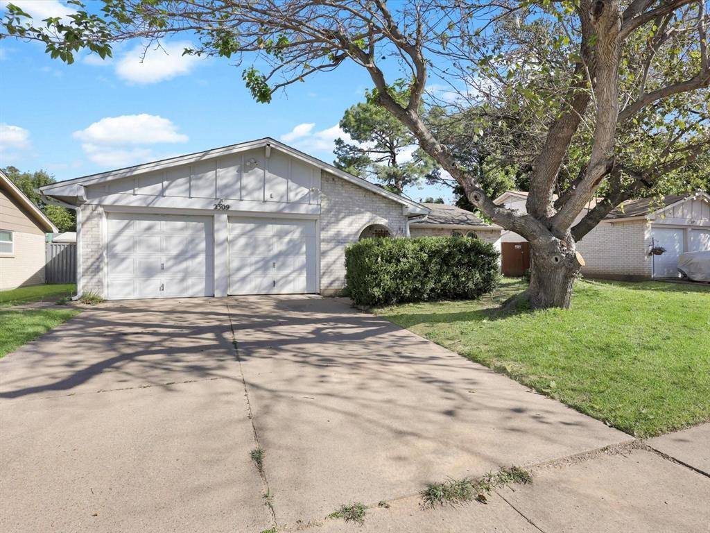 Arlington, TX 76015,2309 Norwich Court