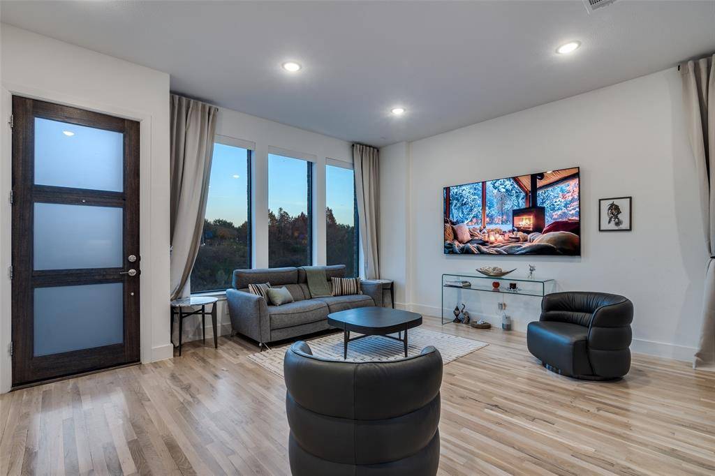 Plano, TX 75024,8100 Cornelius