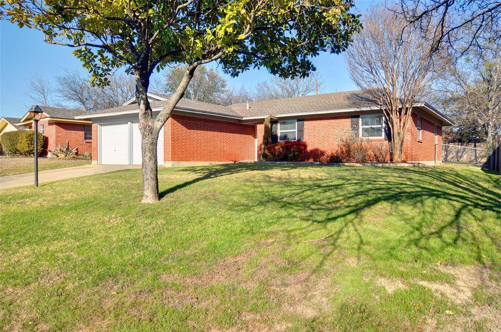 Aledo, TX 76008,208 Rolling Hills Drive