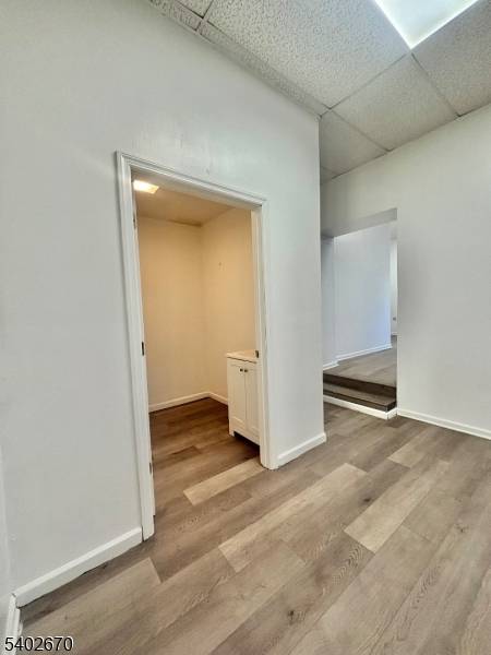 Newark City, NJ 07112,402 Hawthorne Ave