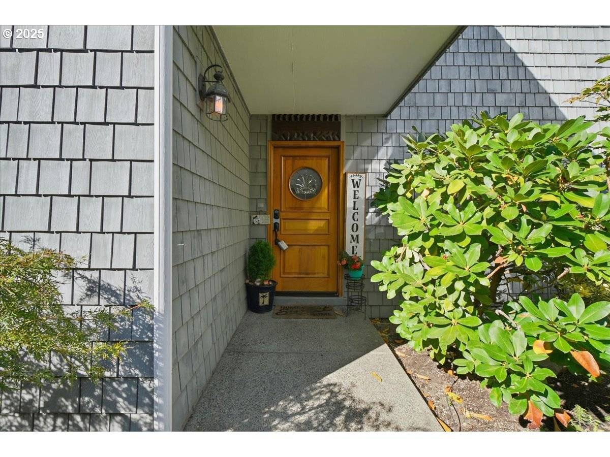 Portland, OR 97217,623 N Tomahawk Island DR