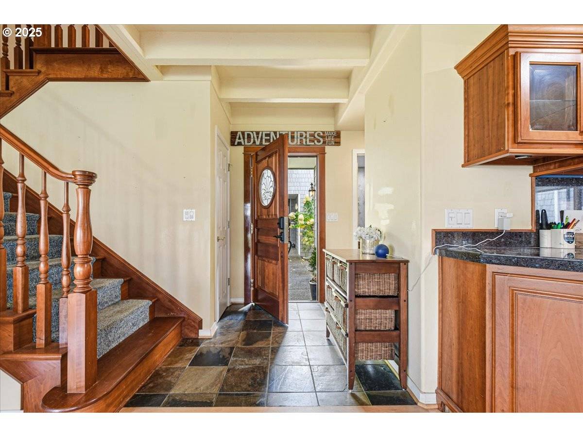 Portland, OR 97217,623 N Tomahawk Island DR