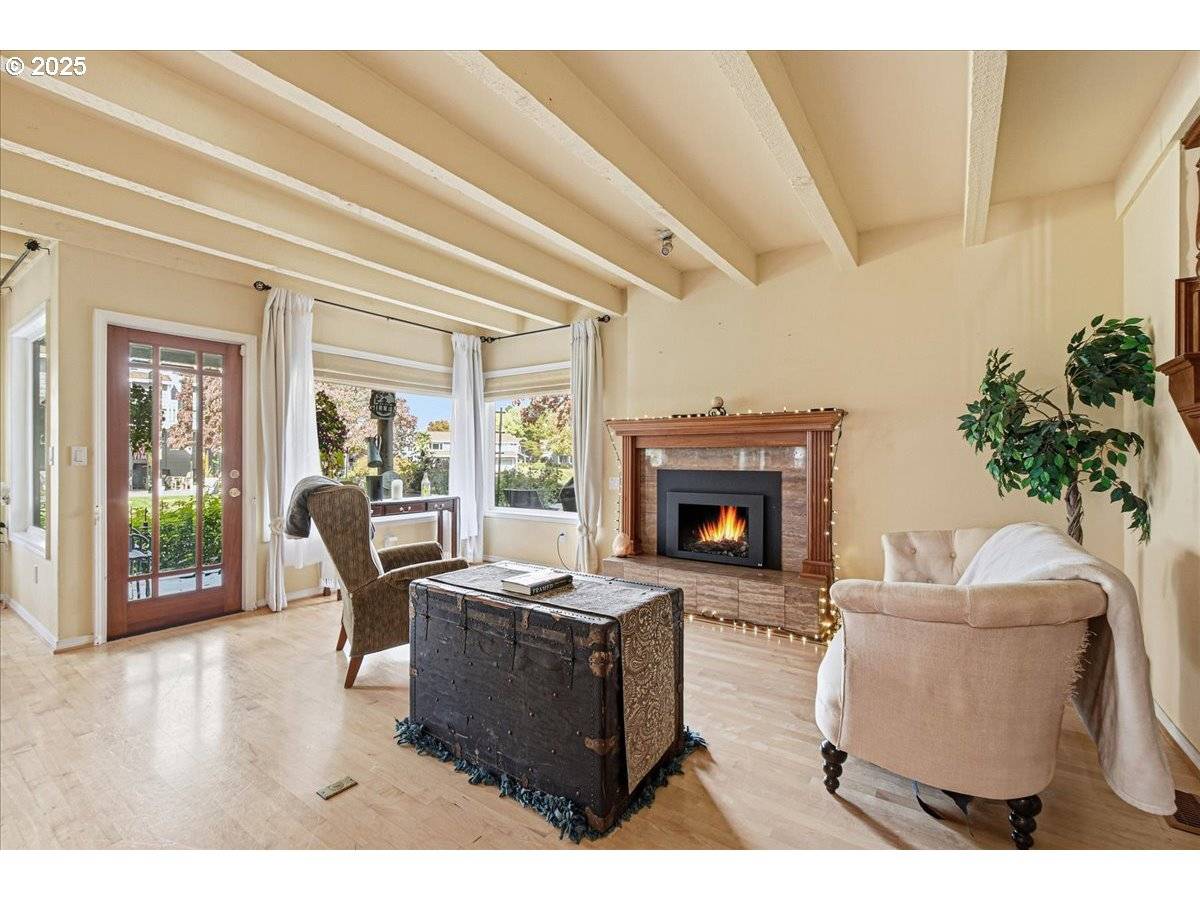 Portland, OR 97217,623 N Tomahawk Island DR