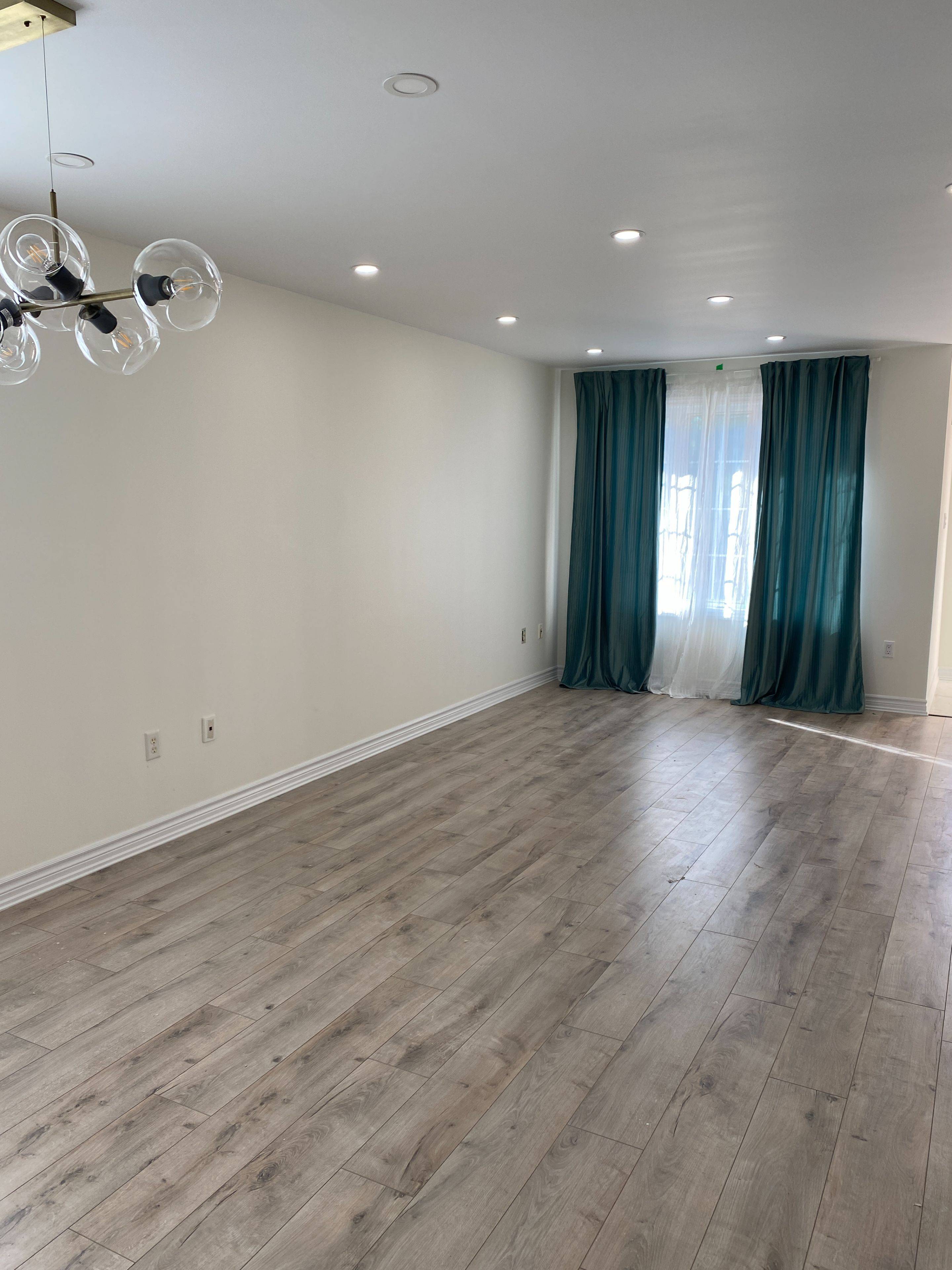 Barrie, ON L4N 0E3,23 Butternut DR #Upper