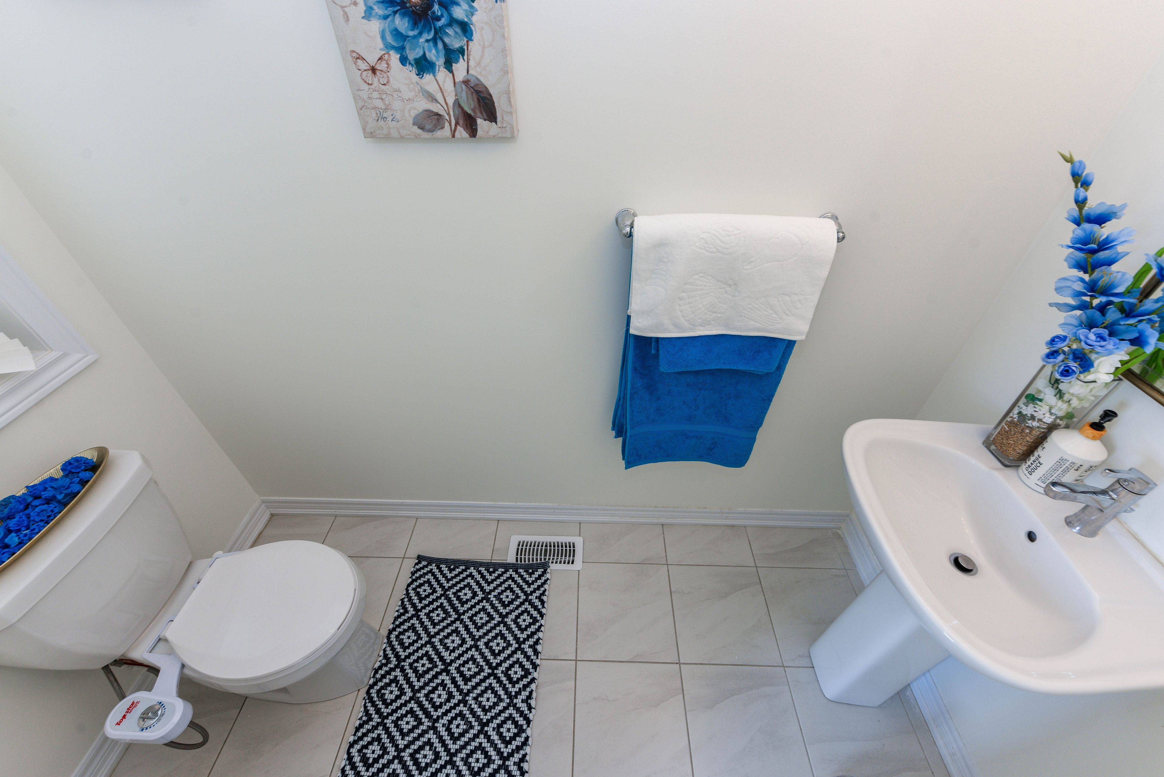 Barrie, ON L9J 0W8,114 Thicketwood AVE