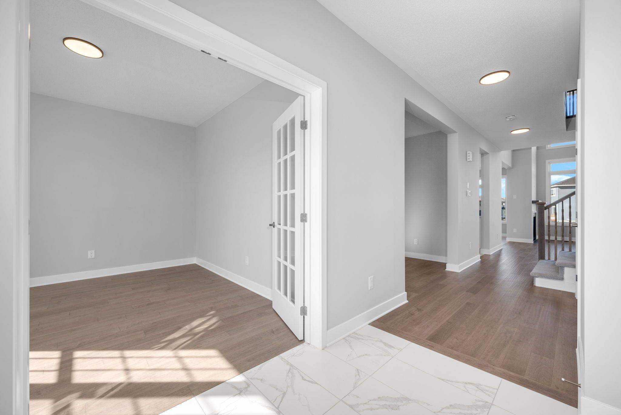 Blossom Park - Airport And Area, ON K1X 0J6,584 Paakanaak AVE