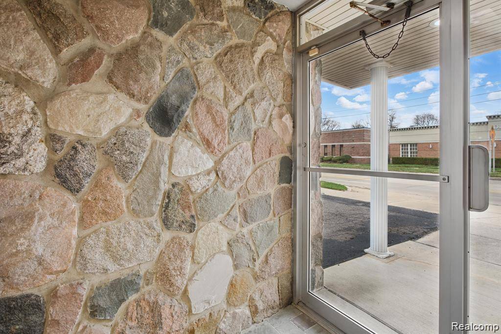 Dearborn, MI 48124,2119 Monroe ST