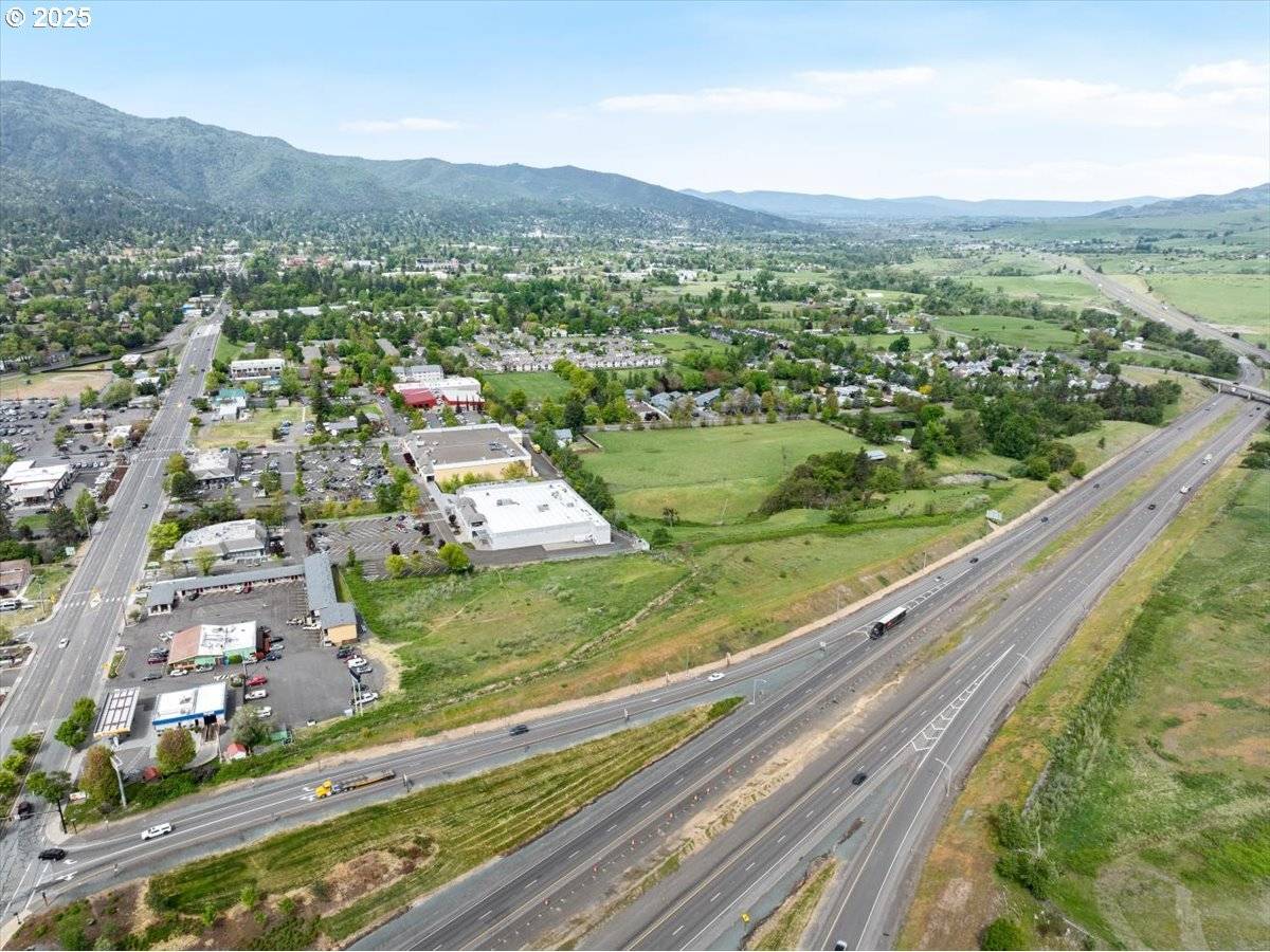 Ashland, OR 97520,HWY 66