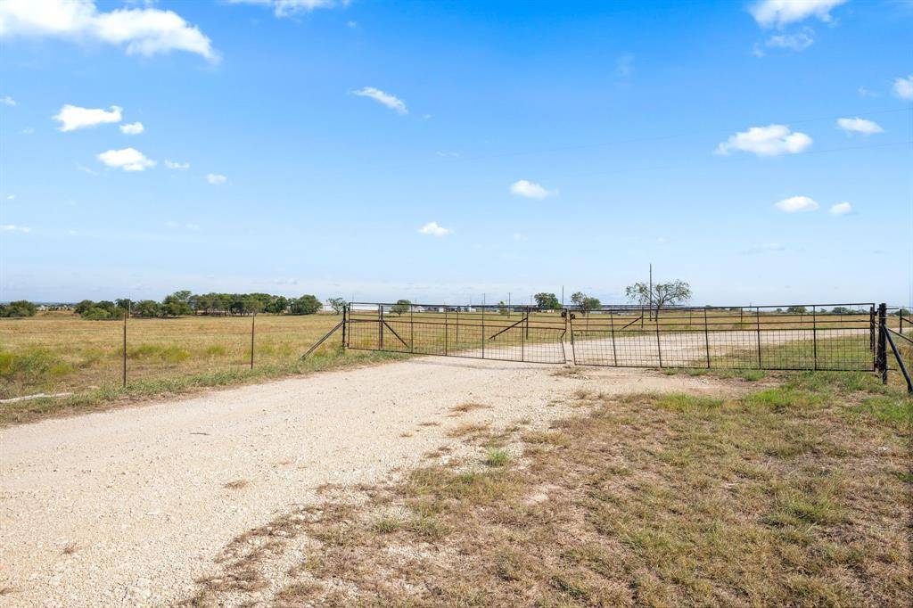 Hico, TX 76457,910 E Fm 219