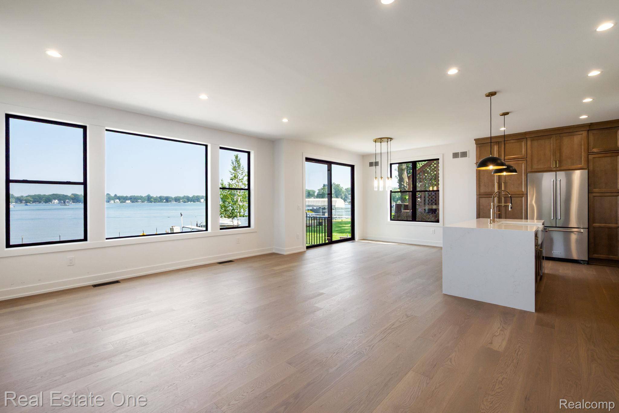 Keego Harbor, MI 48320,1517 KESSLER AVE