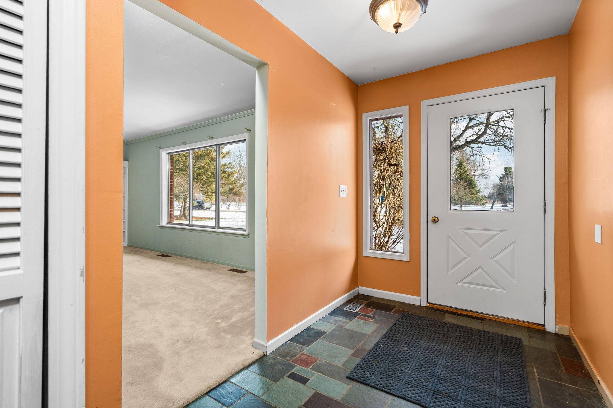 Ann Arbor, MI 48103,1191 Shady Oaks DR