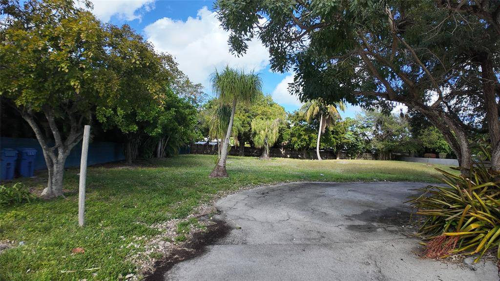Oakland Park, FL 33334,935 NE 34th Ct