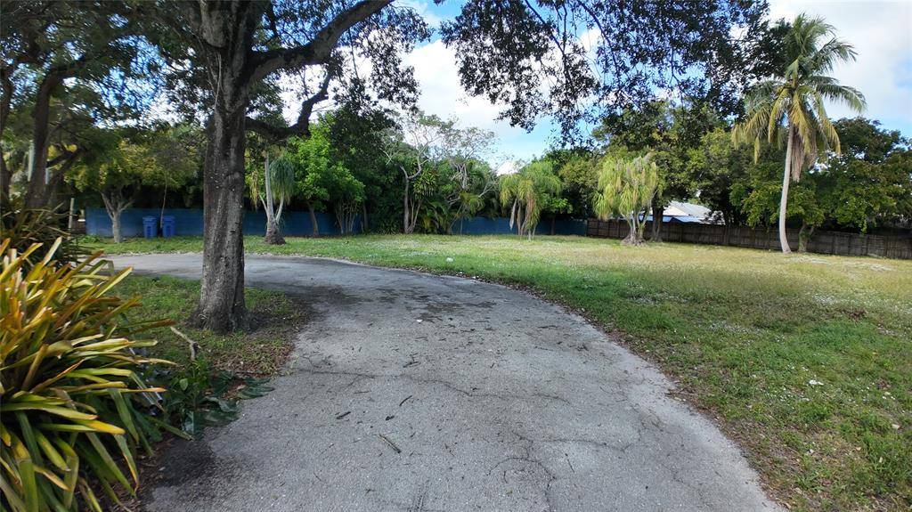 Oakland Park, FL 33334,937 NE 34th Ct