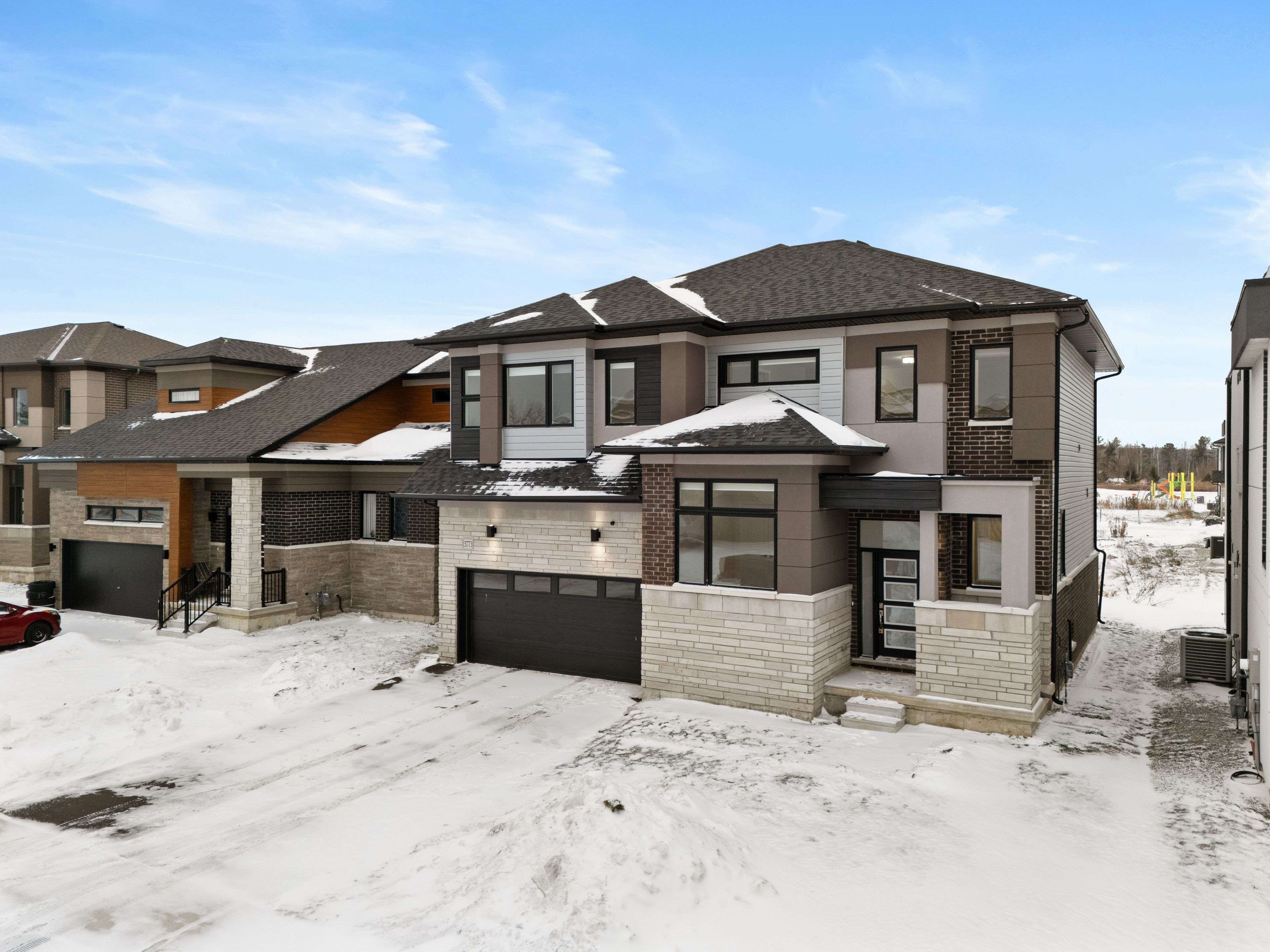 Severn, ON L3V 6H3,3773 Sunbank CRES