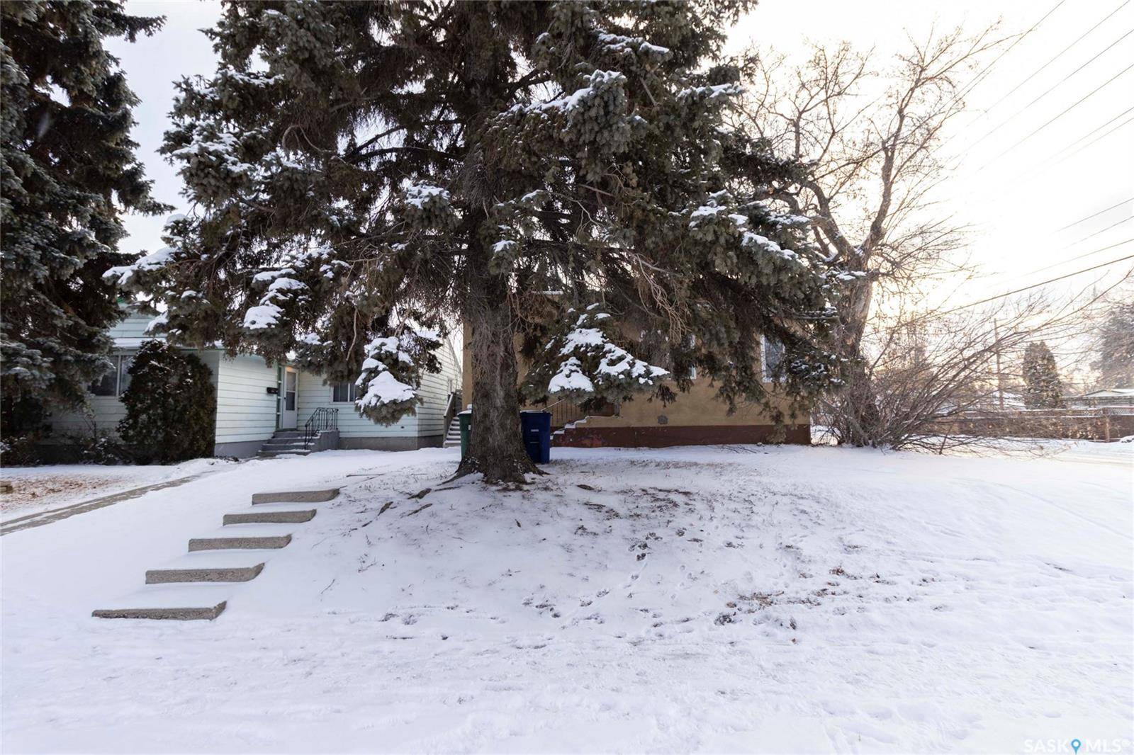 Saskatoon, SK S7H 0G5,1302 11th STREET E