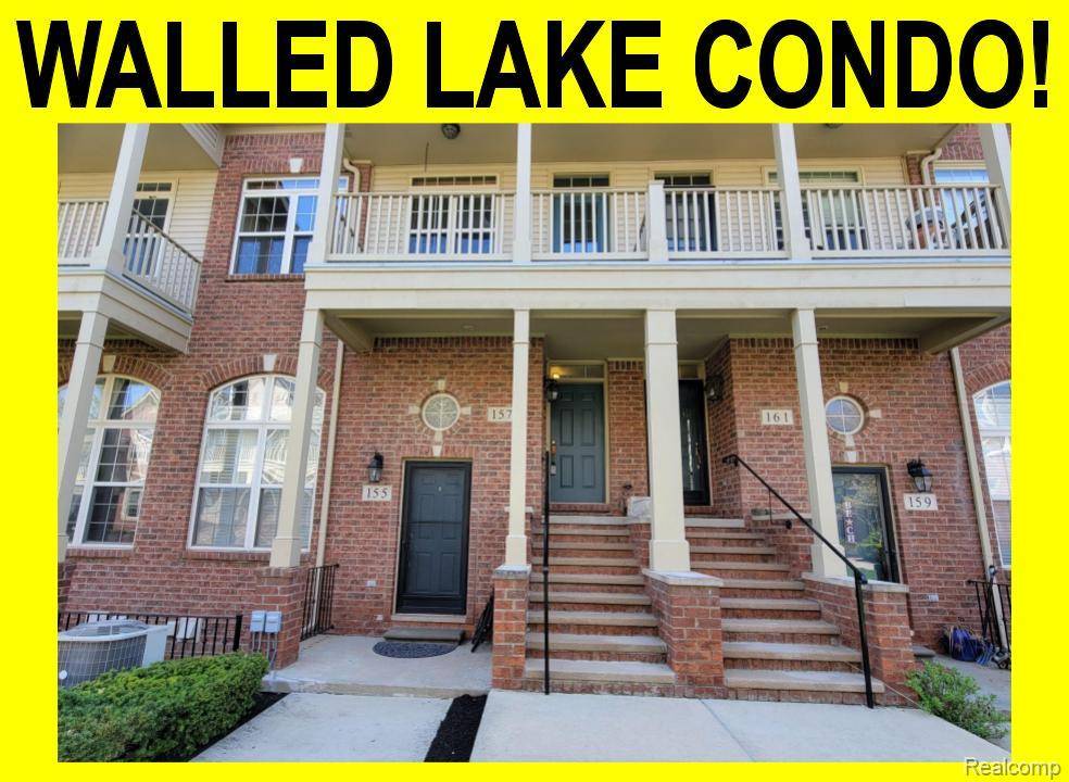 Walled Lake, MI 48390,157 E BAY DR