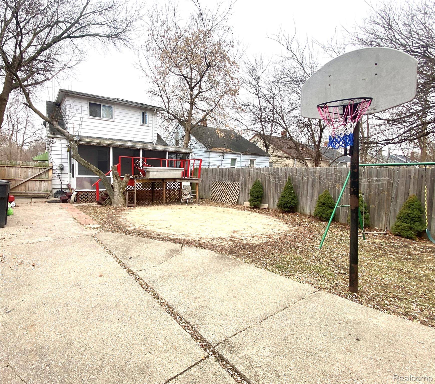 Detroit, MI 48224,5530 University PL