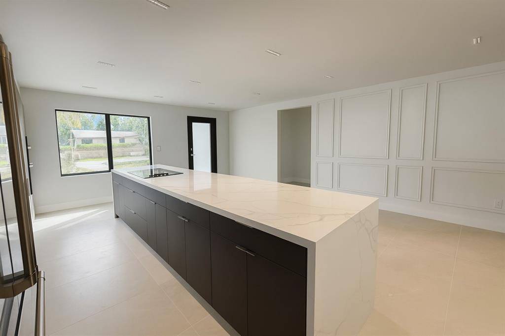 Dania Beach, FL 33312,4919 SW 28th Ave