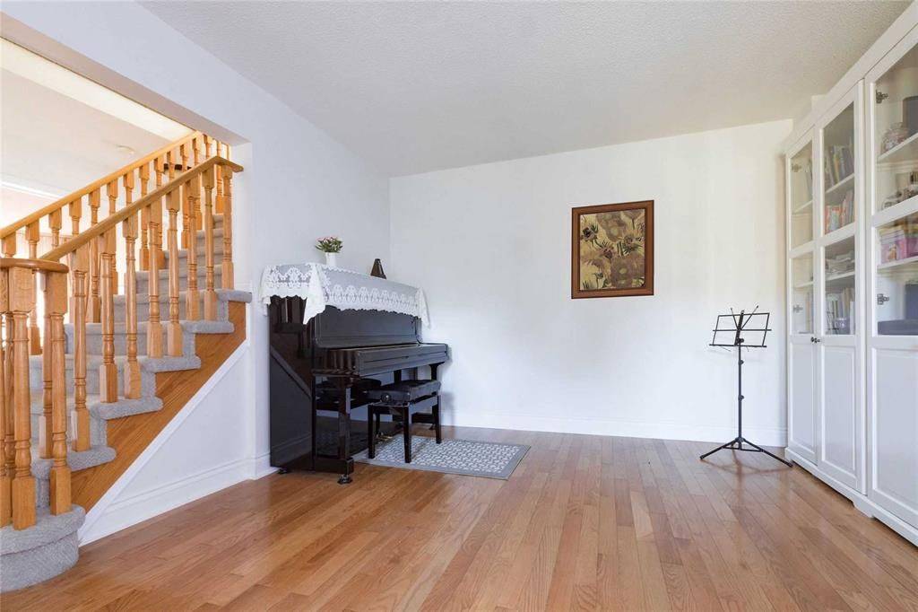 Markham, ON L3R 9J3,84 Tomlinson CIR