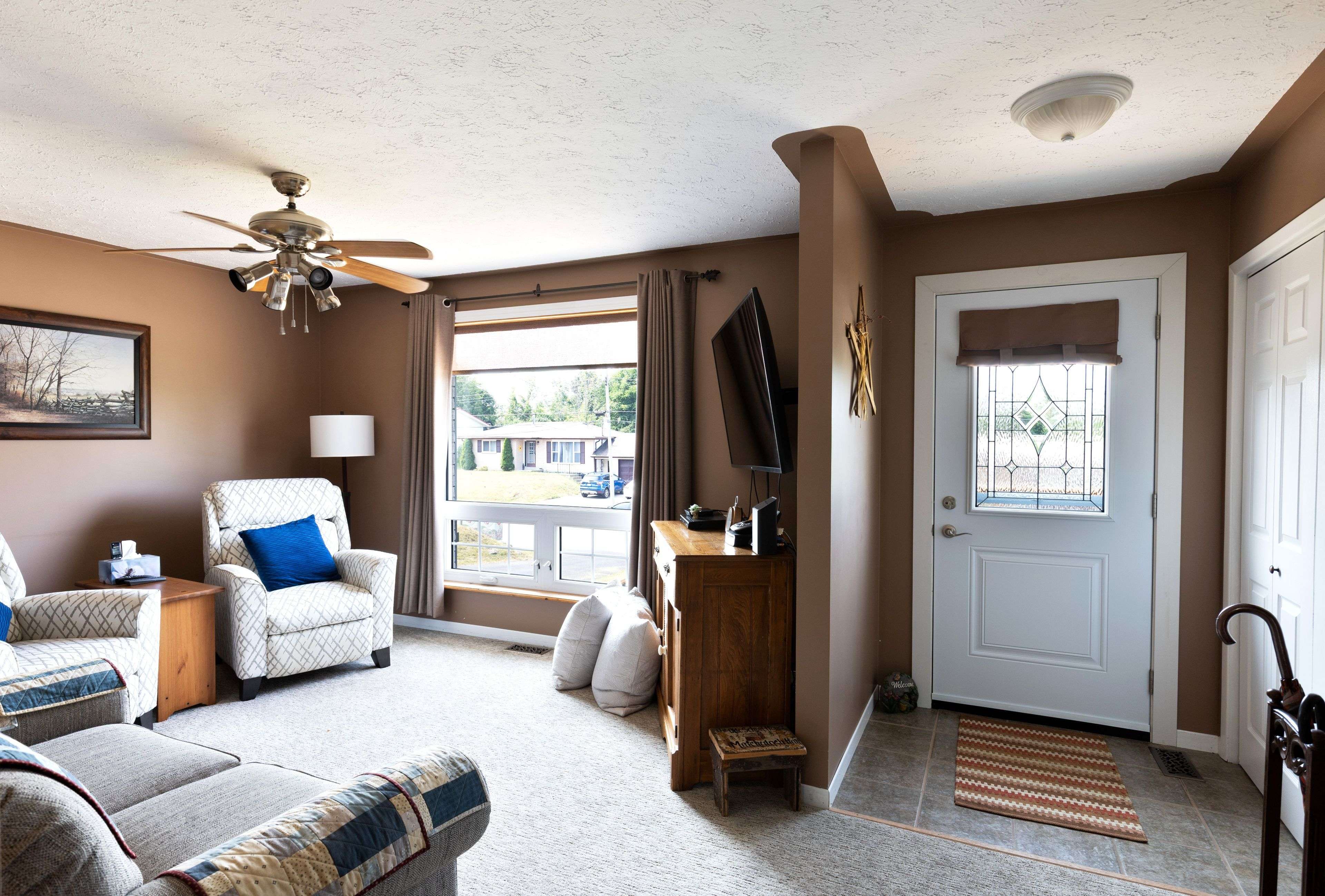 Tay, ON L0K 1R0,5 Easton AVE