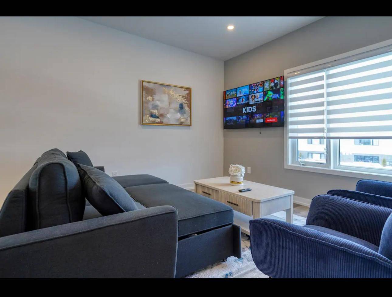 Niagara Falls, ON L2E 0C2,4263 Fourth AVE #721