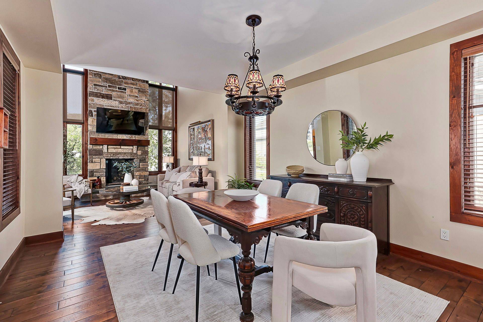 Blue Mountains, ON L9Y 0B6,115 Venture BLVD