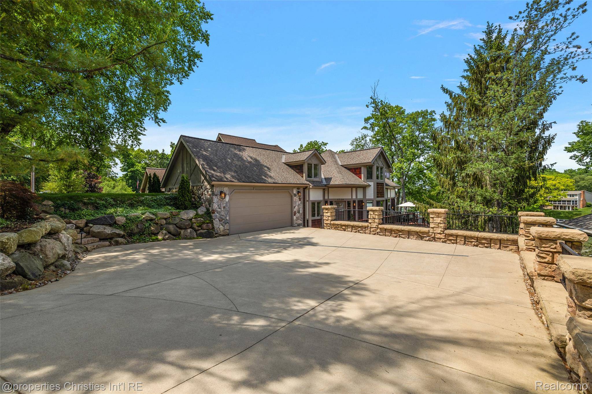 White Lake, MI 48383,1739 Ridge RD