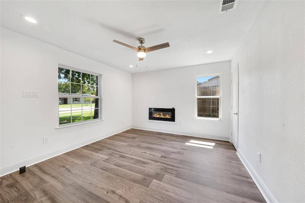 Arlington, TX 76010,1608 Wynn Terrace