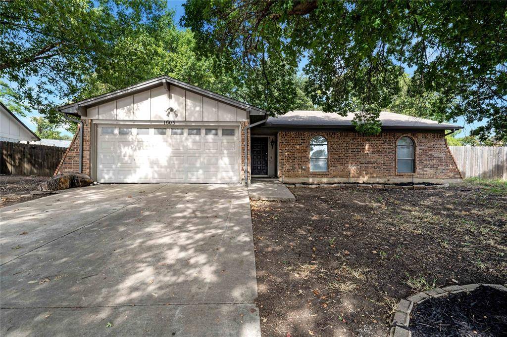 Arlington, TX 76014,1003 Shana Court