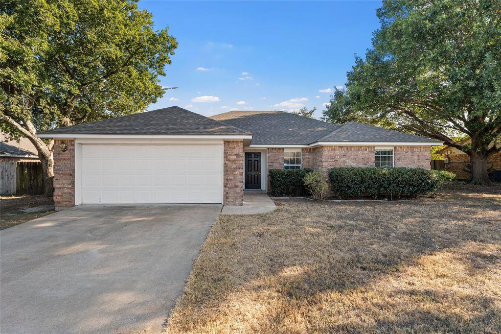 Hewitt, TX 76643,116 N Lindenwood Lane
