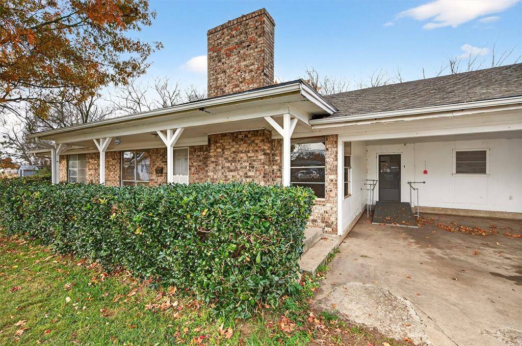 Whitesboro, TX 76273,800 Carver Street