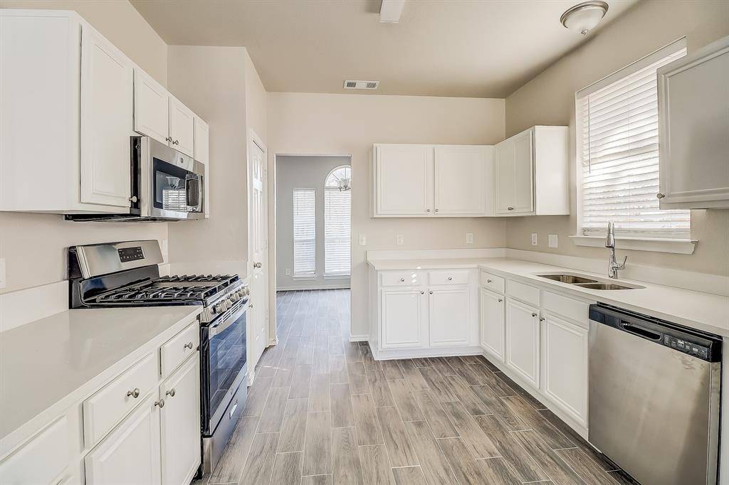 Desoto, TX 75115,715 S Parks Drive