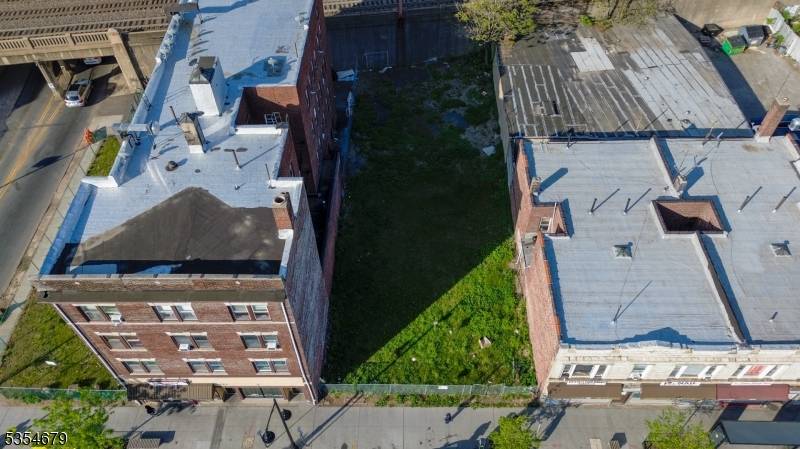 East Orange City, NJ 07018,395-99 Dr Mlk Jr Blvd