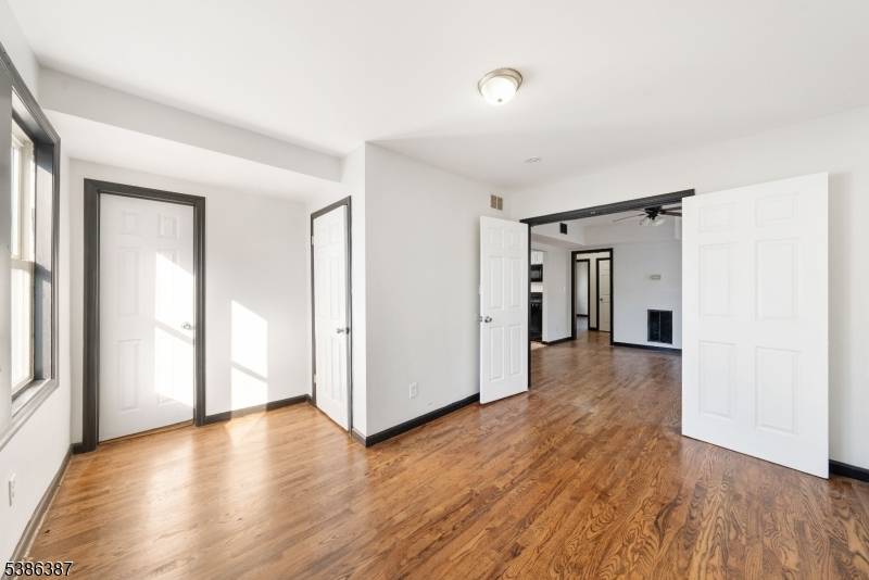 Newark City, NJ 07106,220 Brookdale Ave