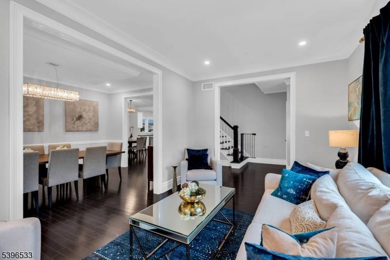 Springfield Twp., NJ 07081,102 Irwin St