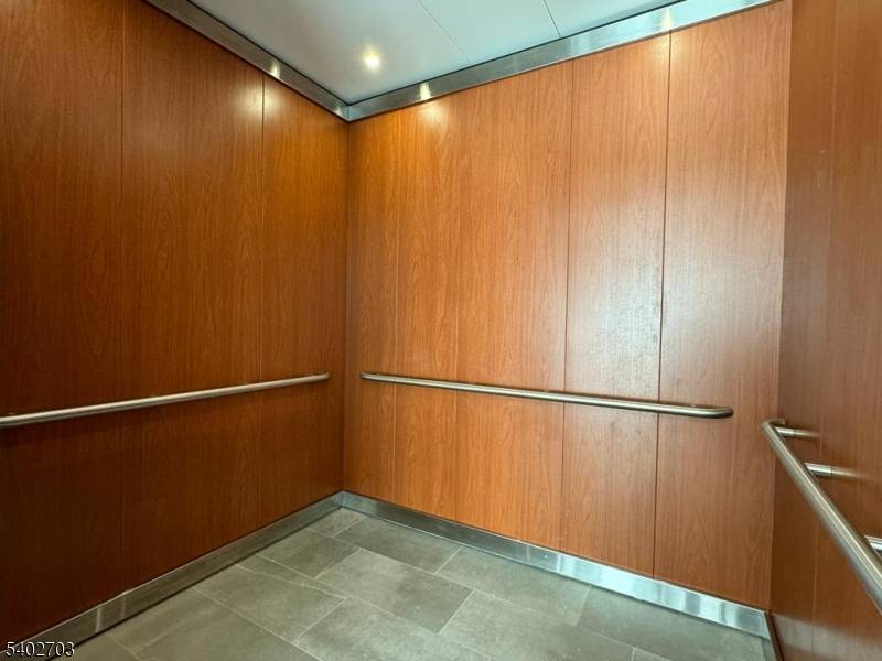 Clark Twp., NJ 07066,62 Westfield Ave #101