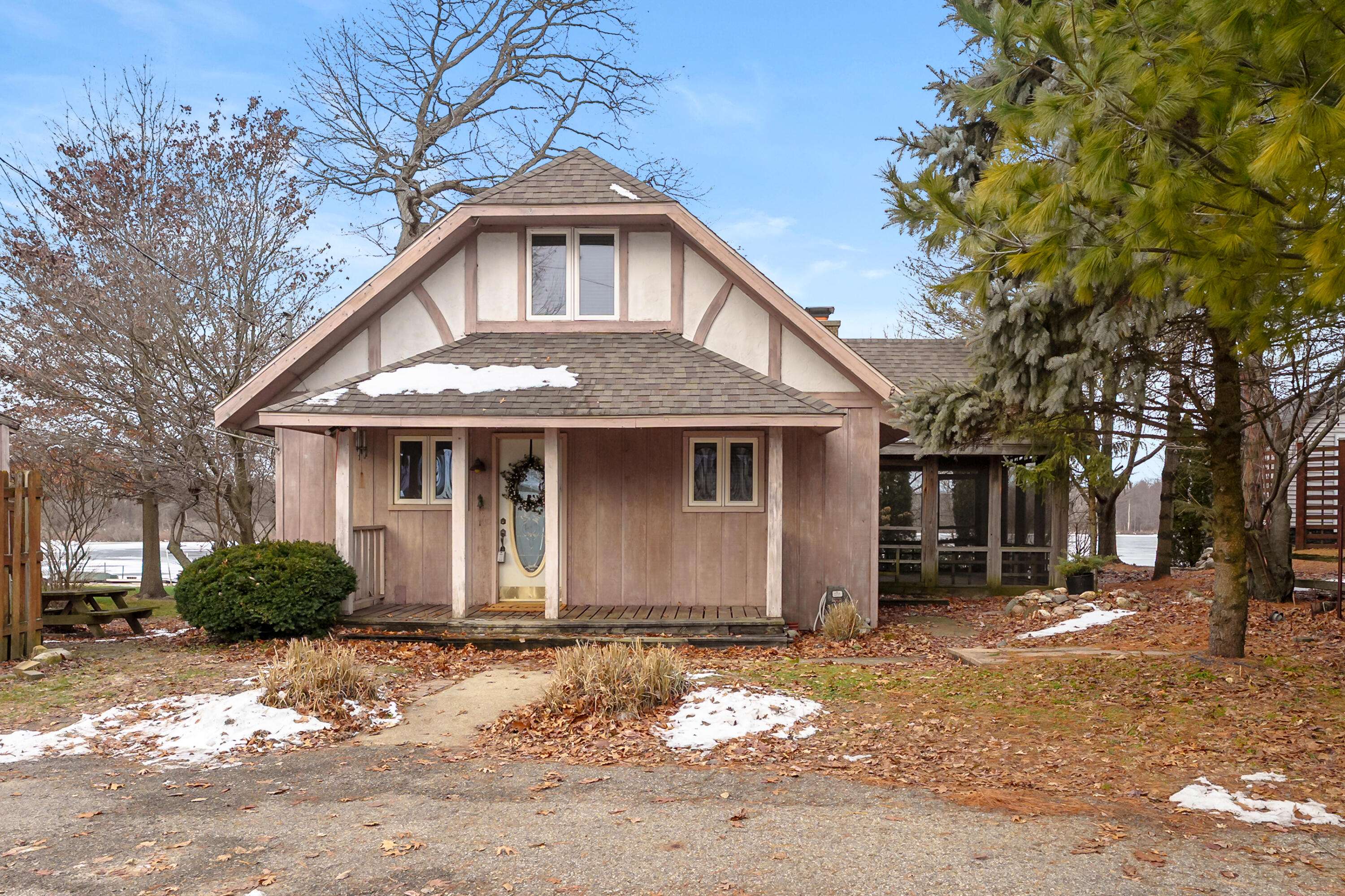 Paw Paw, MI 49079,41772 N Park ST