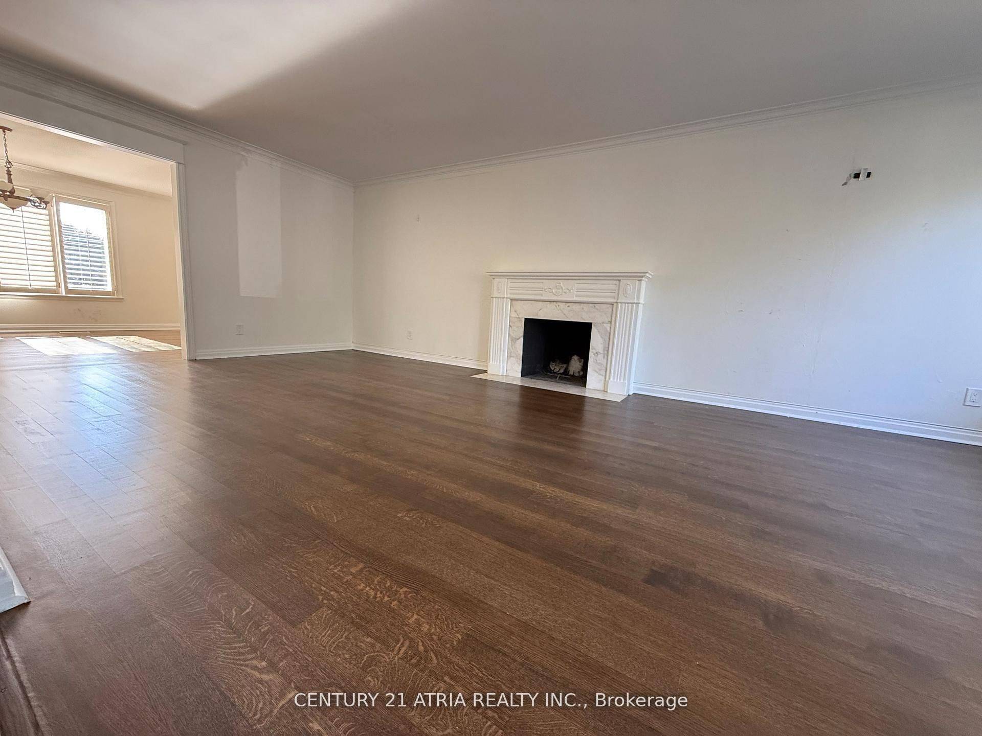 Toronto C12, ON M2L 2J7,15 Old Colony RD