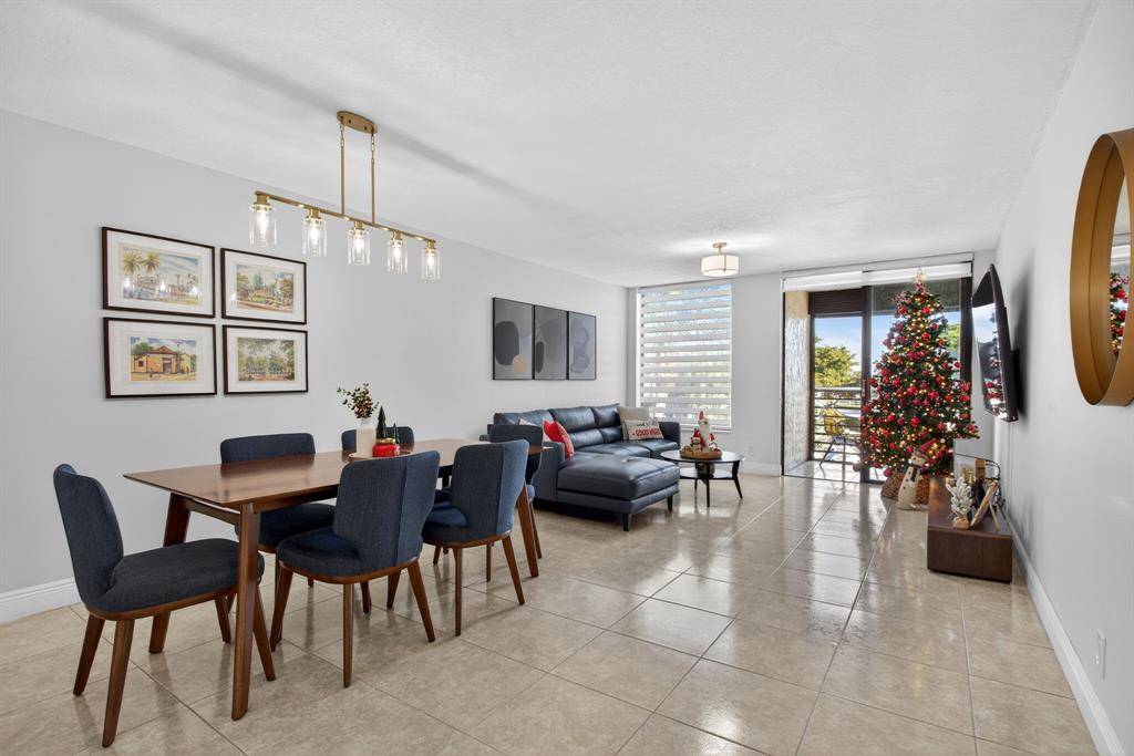 Tamarac, FL 33321,6301 N University Dr #319