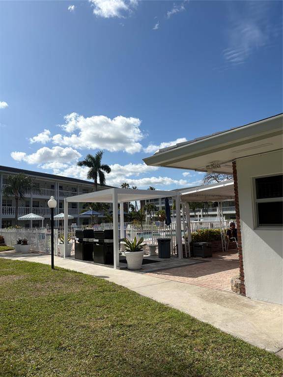 Fort Lauderdale, FL 33308,2455 NE 51st St #207