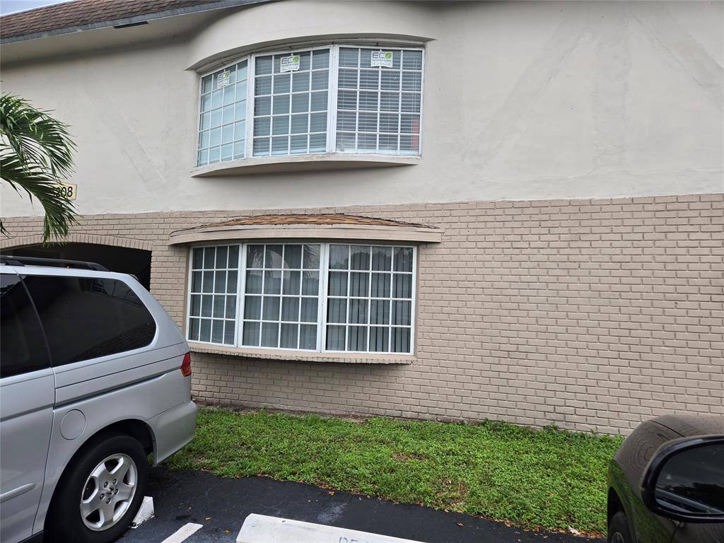 Fort Lauderdale, FL 33313,5208 NW 18th Ct #2K