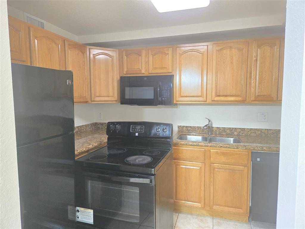 Fort Lauderdale, FL 33313,5208 NW 18th Ct #2K