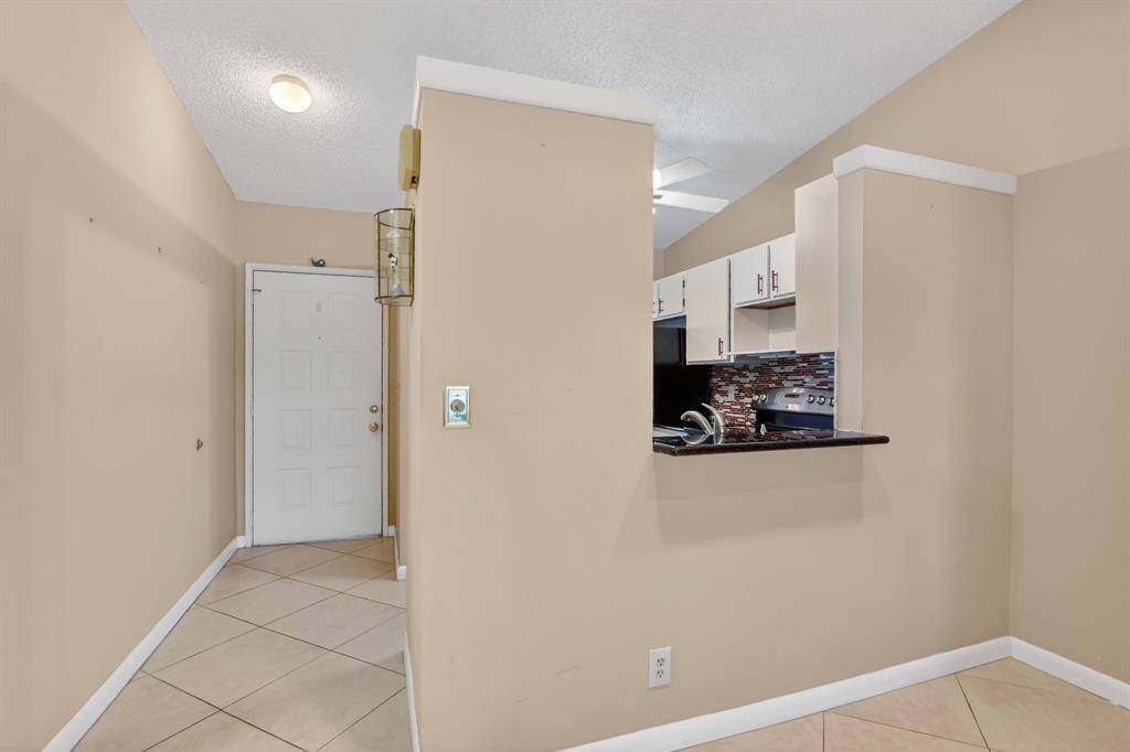 Boca Raton, FL 33496,18565 Cherborg Dr #18565