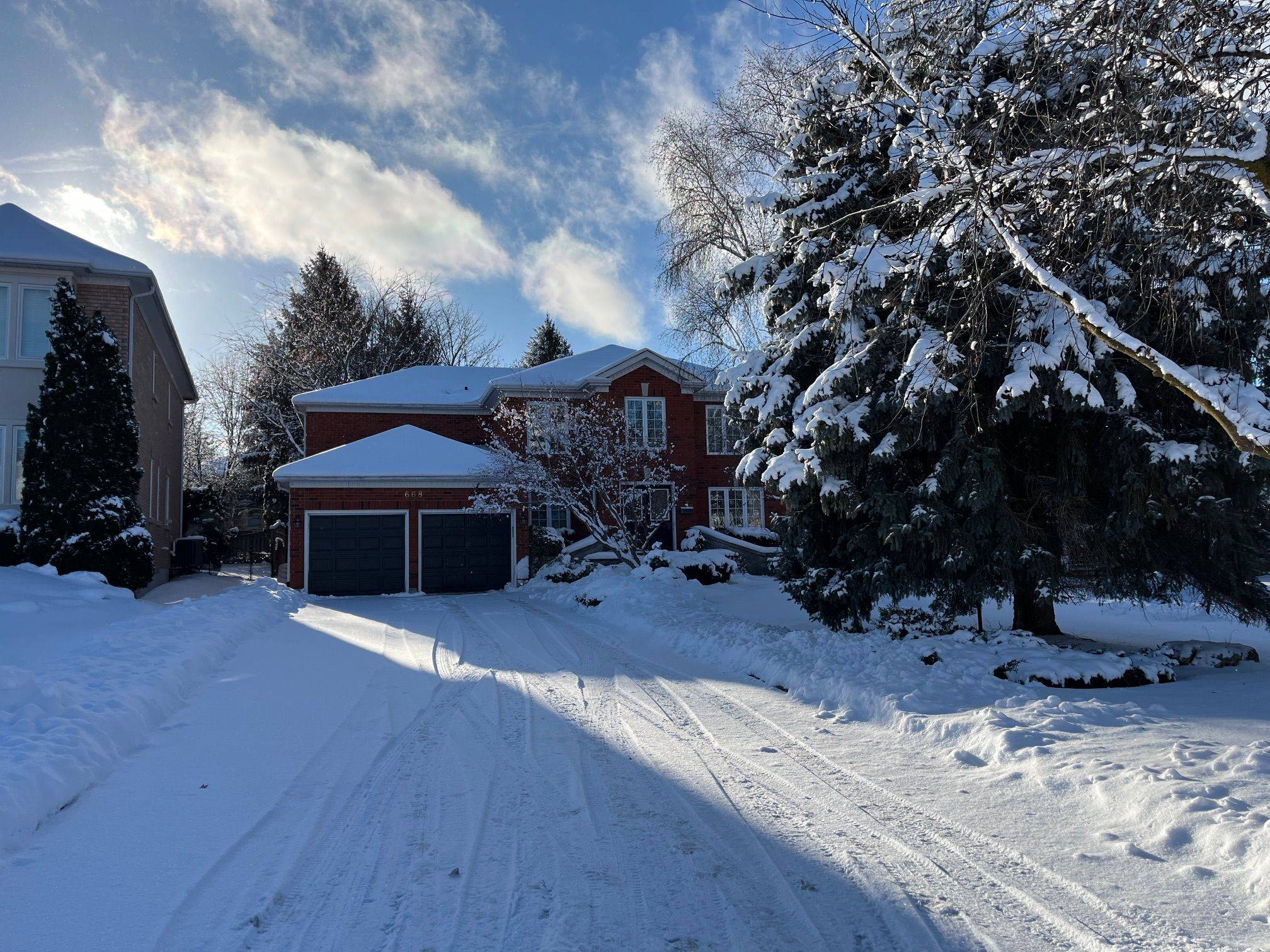 Newmarket, ON L3X 1L6,668 Chaleur PL