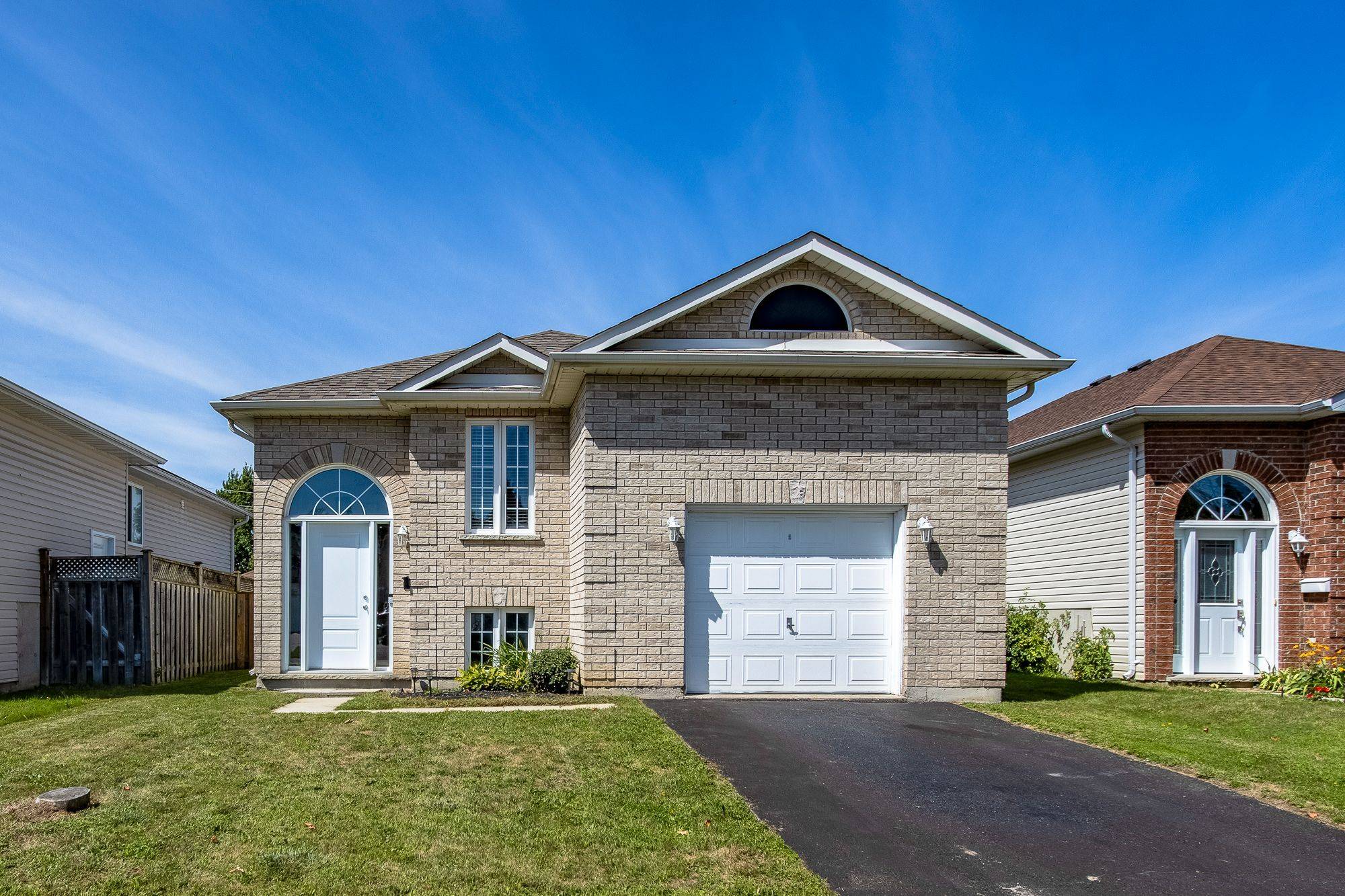 Midland, ON L4R 2V6,399 Irwin ST