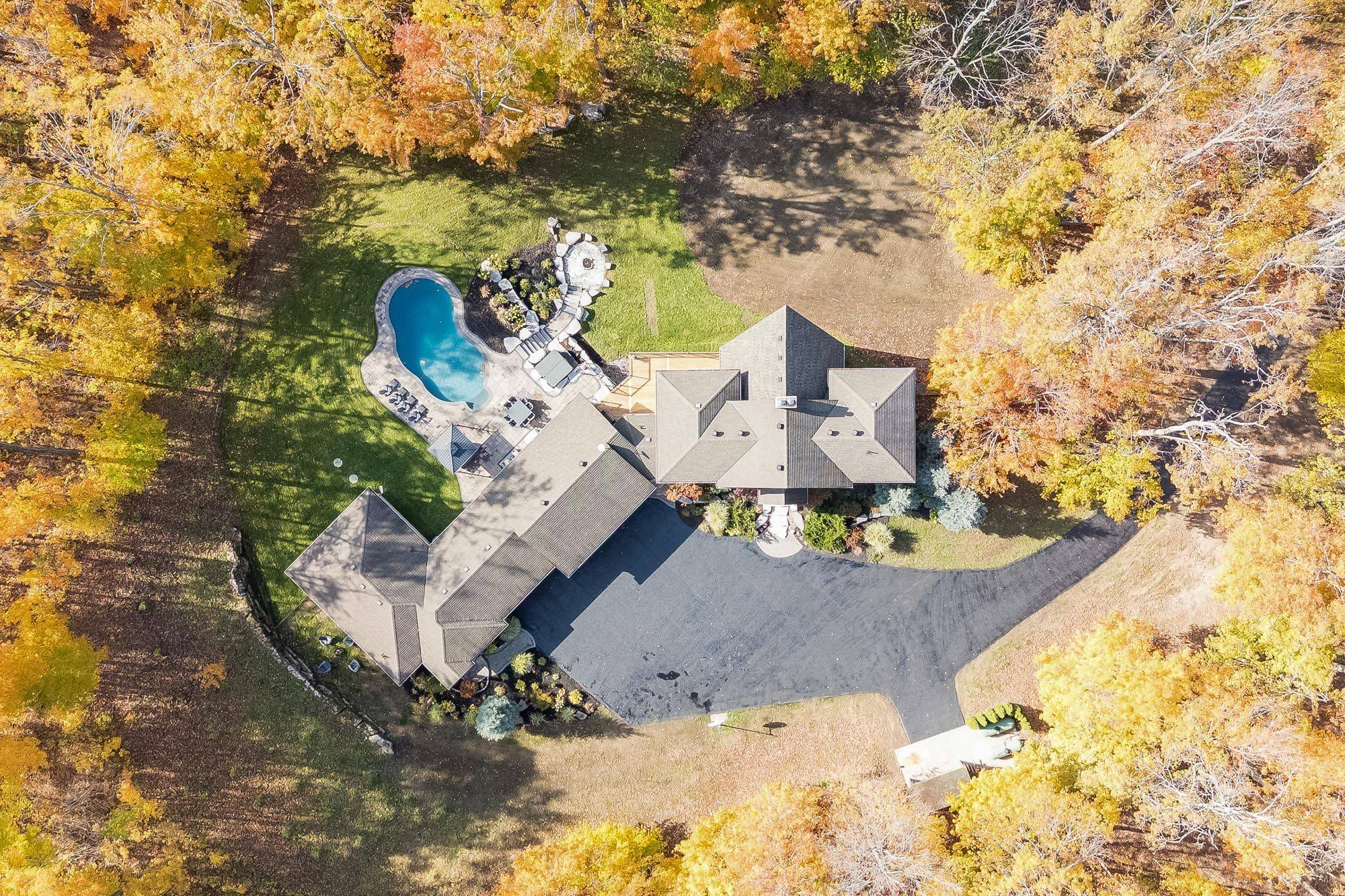 Oro-medonte, ON L0L 2E0,911 Bass Lake Side Road W