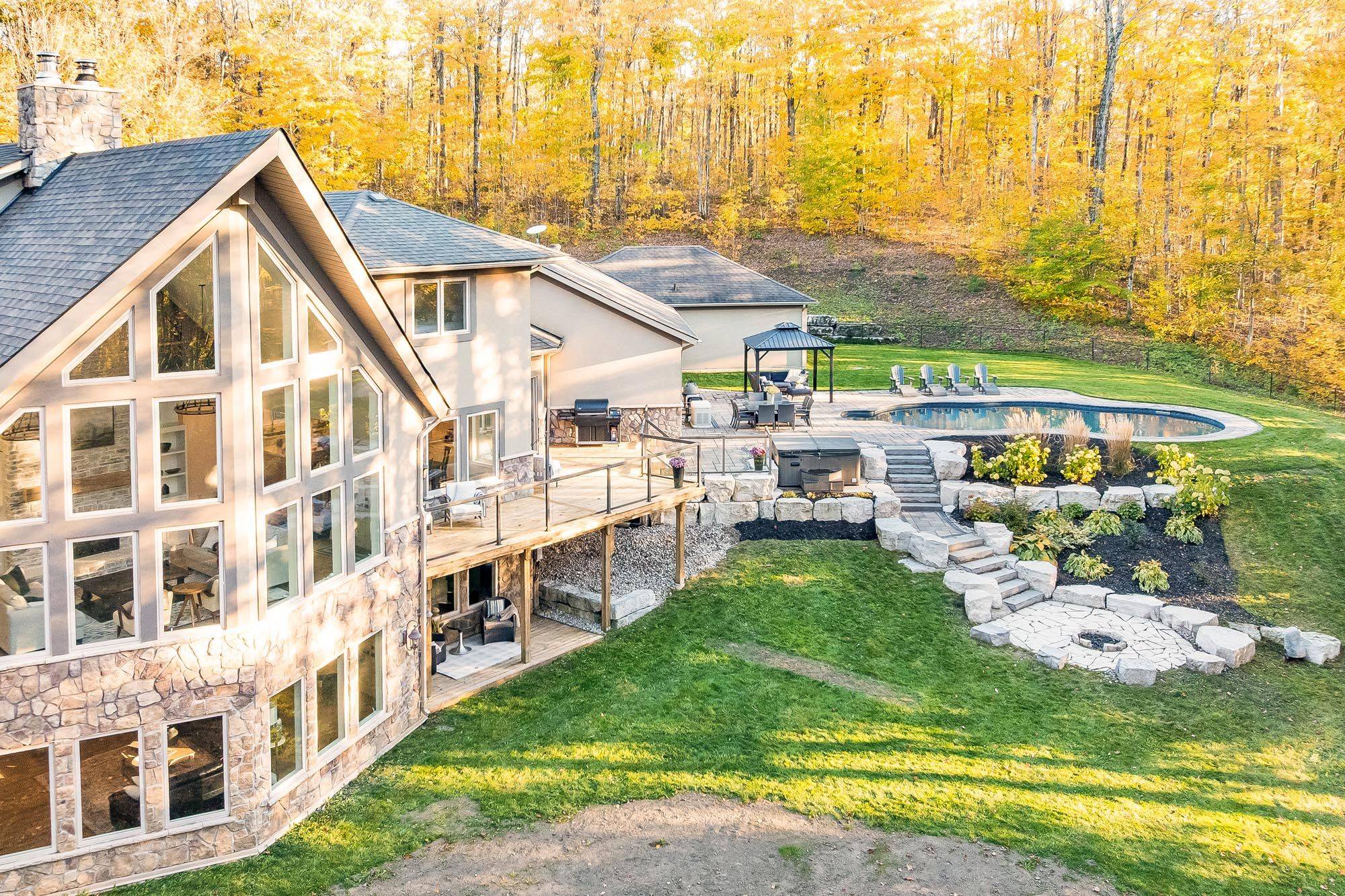 Oro-medonte, ON L0L 2E0,911 Bass Lake Side Road W