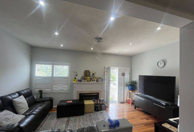 Mississauga, ON L5W 1B8,6912 Buttle Station PL