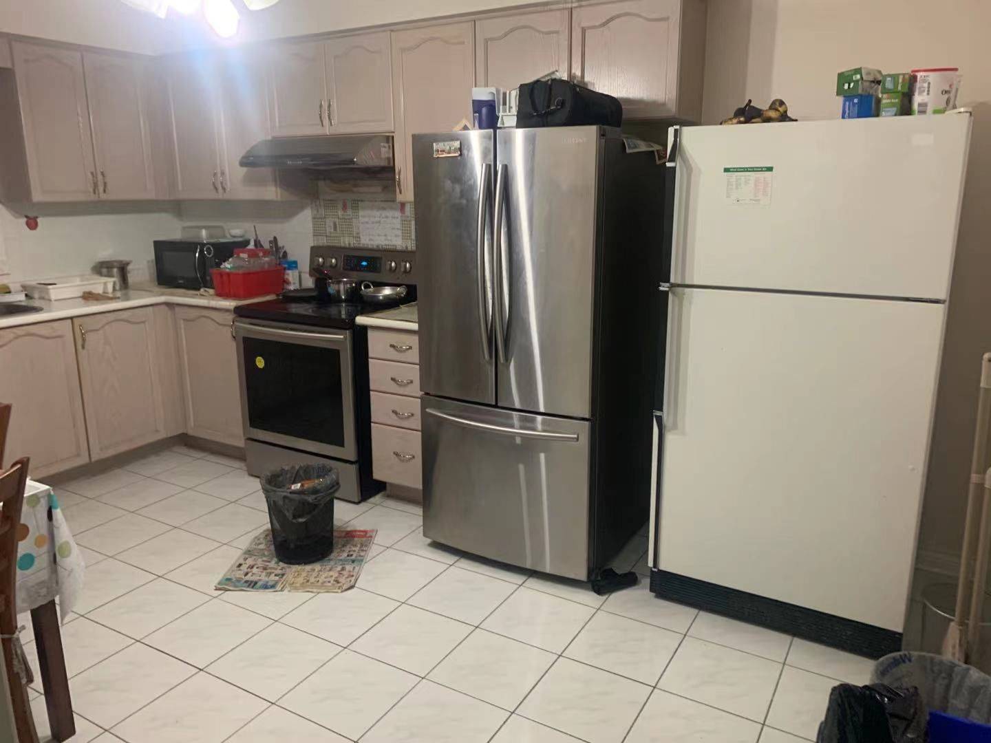 Mississauga, ON L5R 3N5,5672 Shillington DR